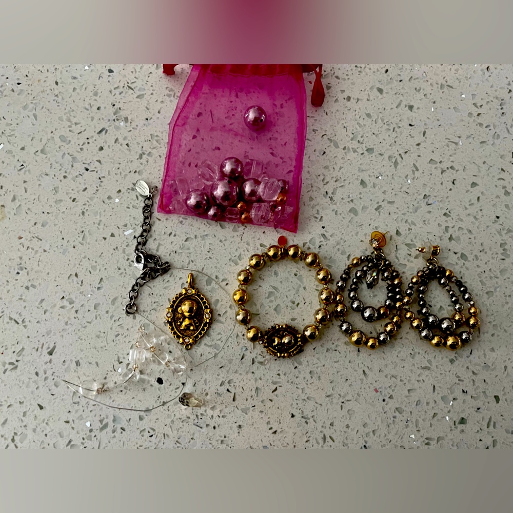 Tarina Tarantino kid robot set necklace braclet and earrings see description